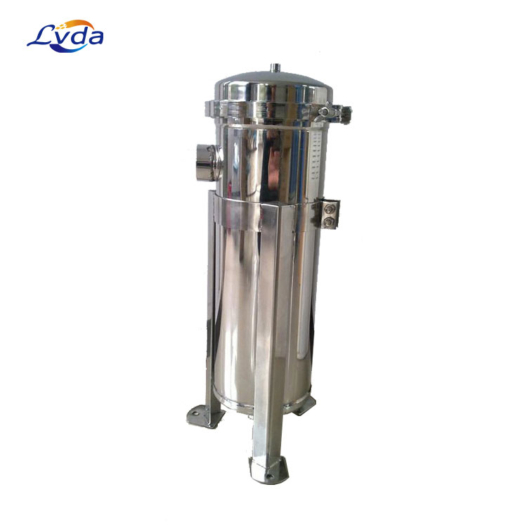 Cartridge filter housing