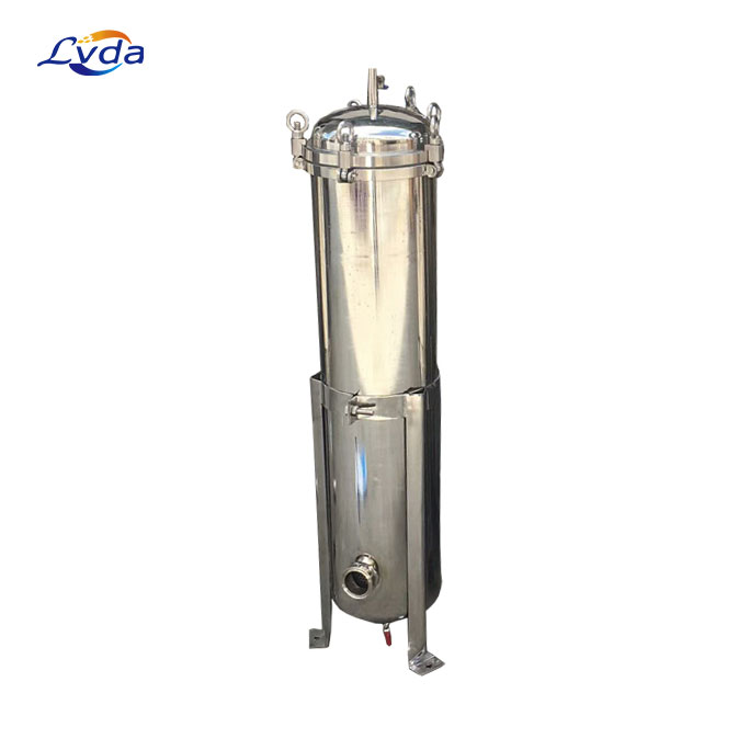 Cartridge filter housing