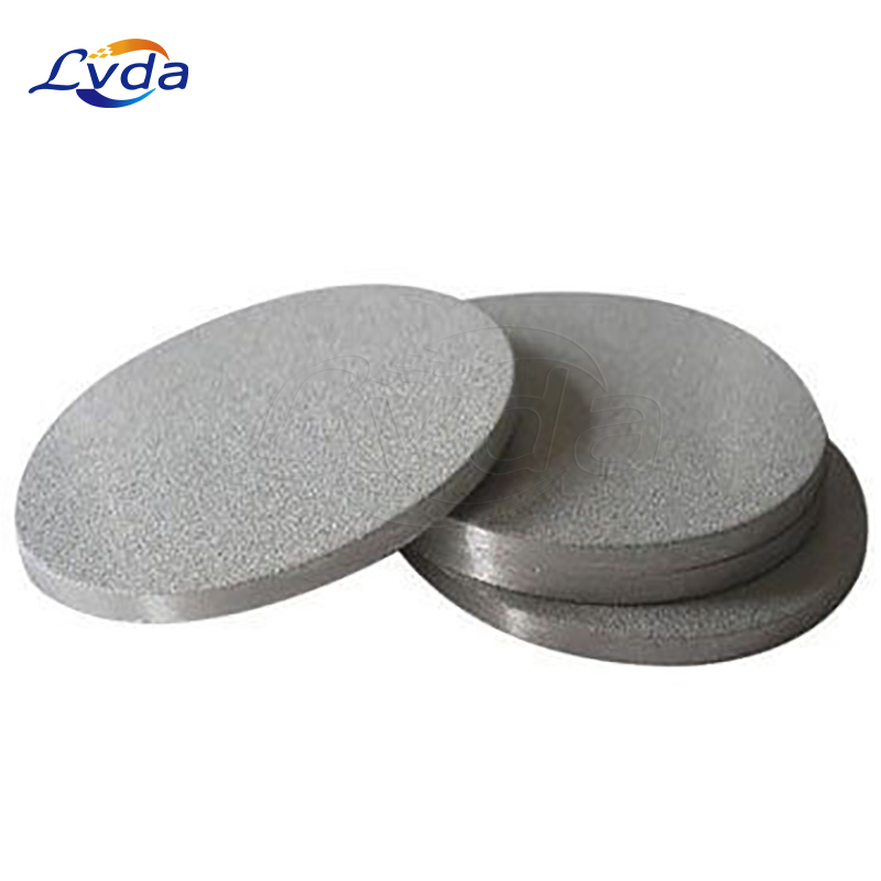 Sintered stainless steel filter disc for sealings