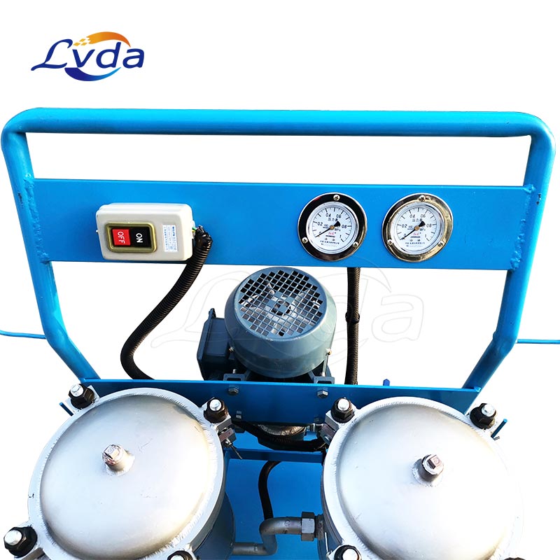 Intelligent moveable oil filtrating device