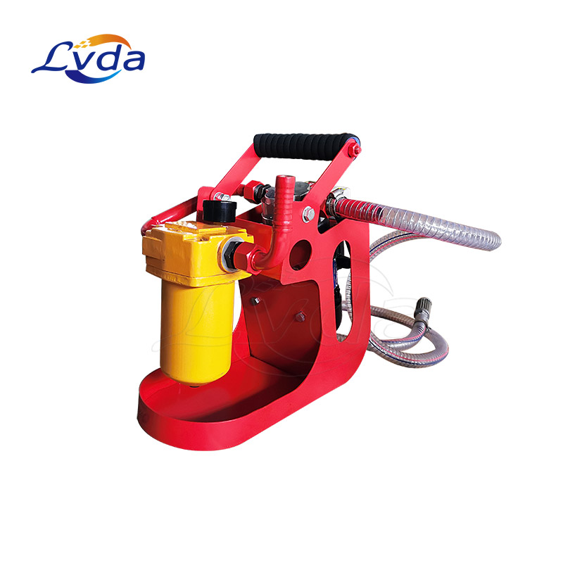 Small mobile fine oil purifier