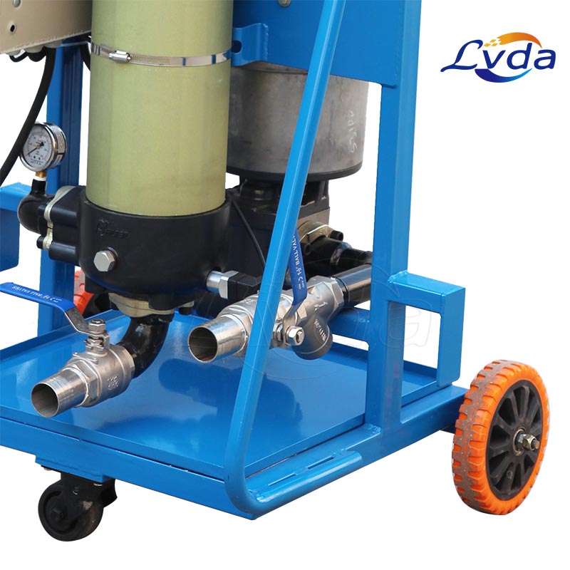 Moveable mechanical oil purifier