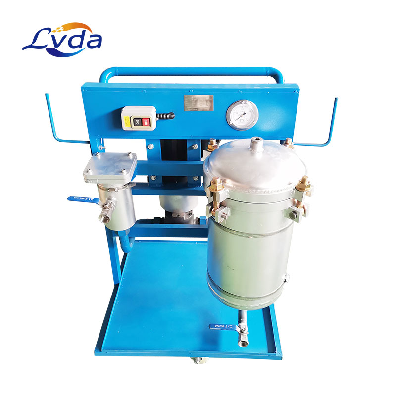 Mobile portable unit for transformer oil
