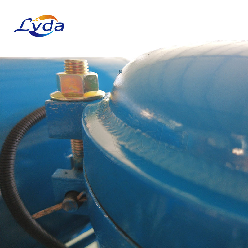 Hydraulic oil coalescing dehydration purifier