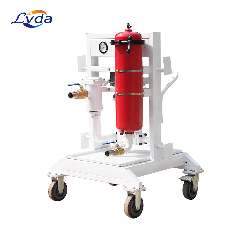 High-solids percentage oil purify device