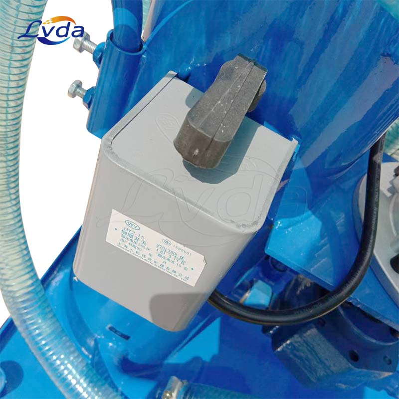 Movable oil filter system