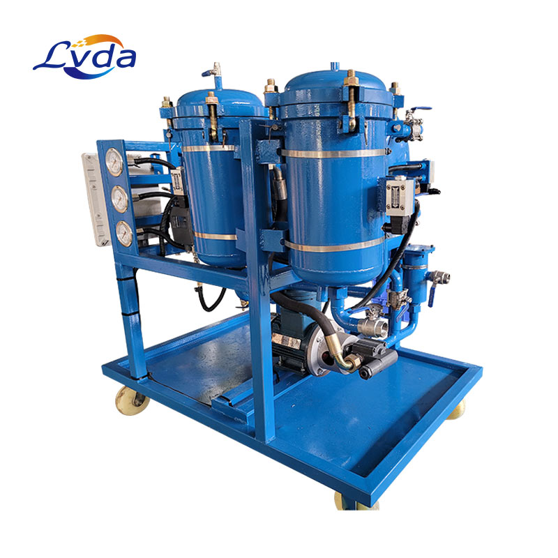 Hydraulic oil coalescing dehydration purifier