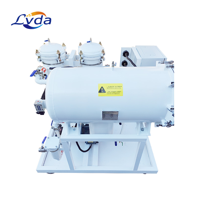Coalescing dewatering purifier for turbine oil