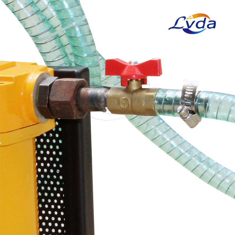 Hand-held small oil purifier