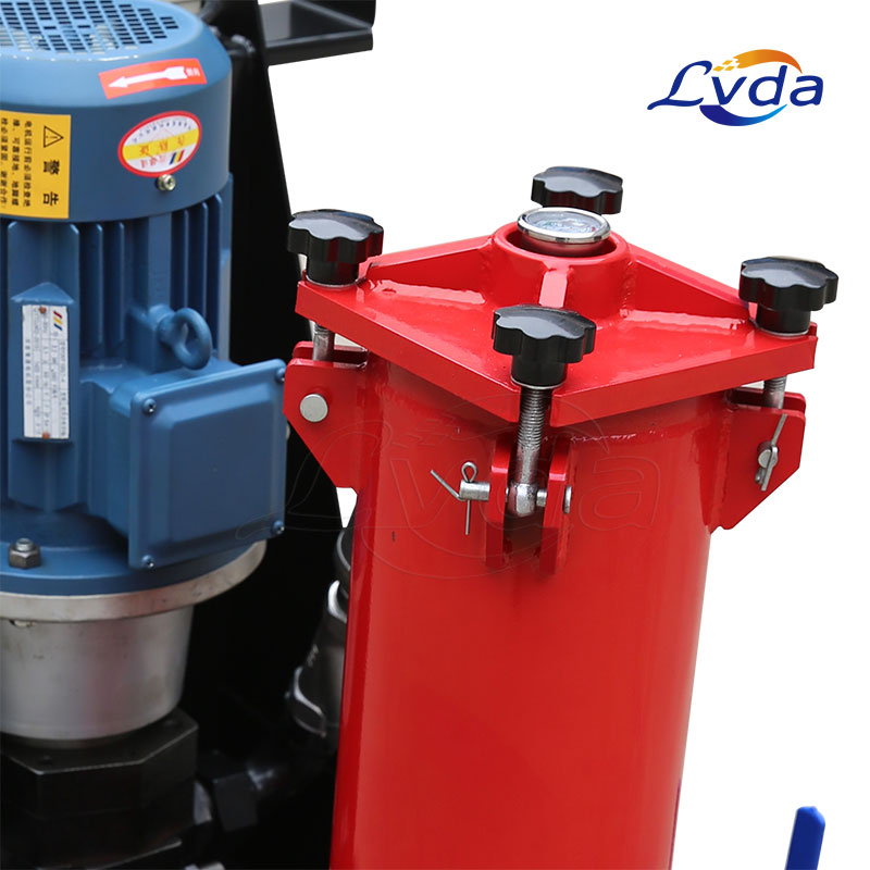 Moveable lube oil purify unit
