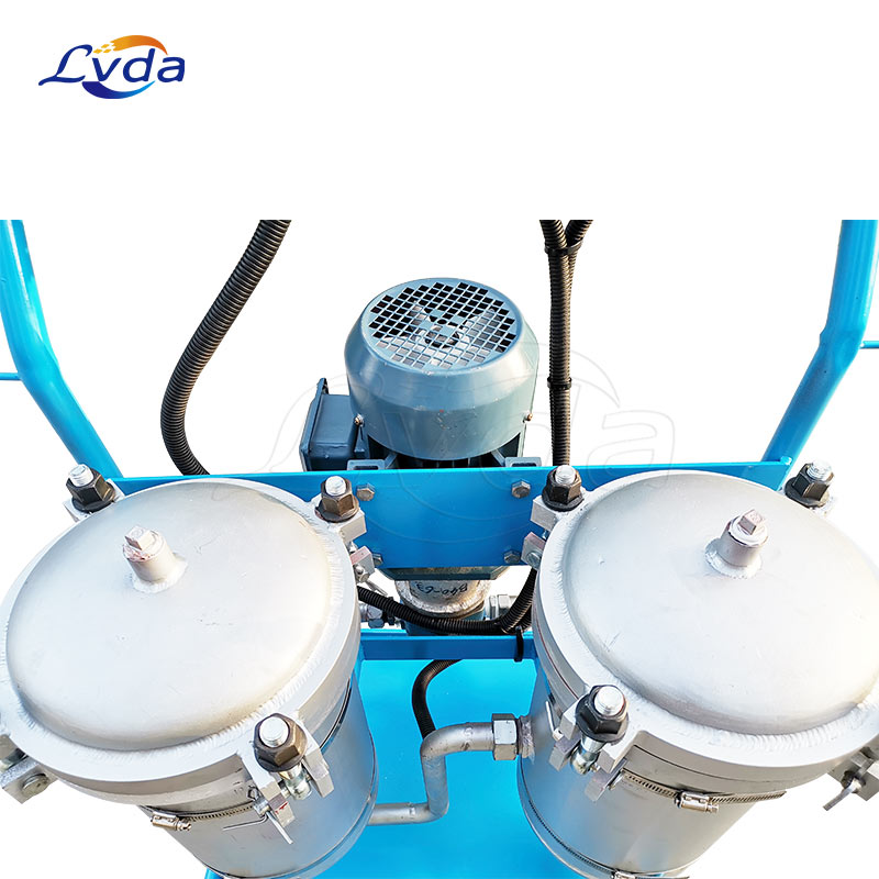 ​Mobile portable unit for water removal from oil