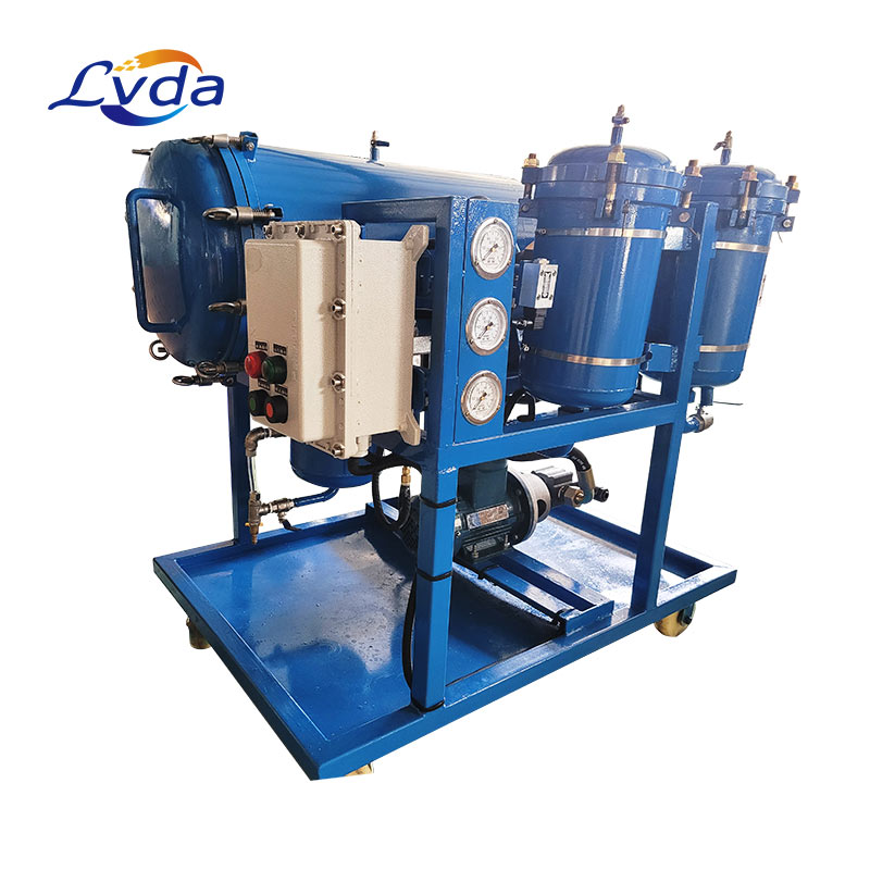 Machine oil coalescing dehydration purifier