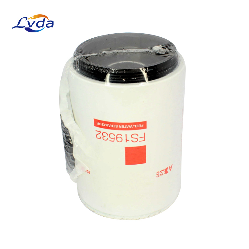 Fleetguard Fuel Water Separator FS19532 Replacement 