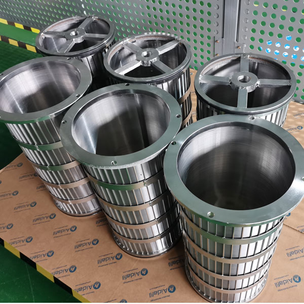 Wedge wire filter element