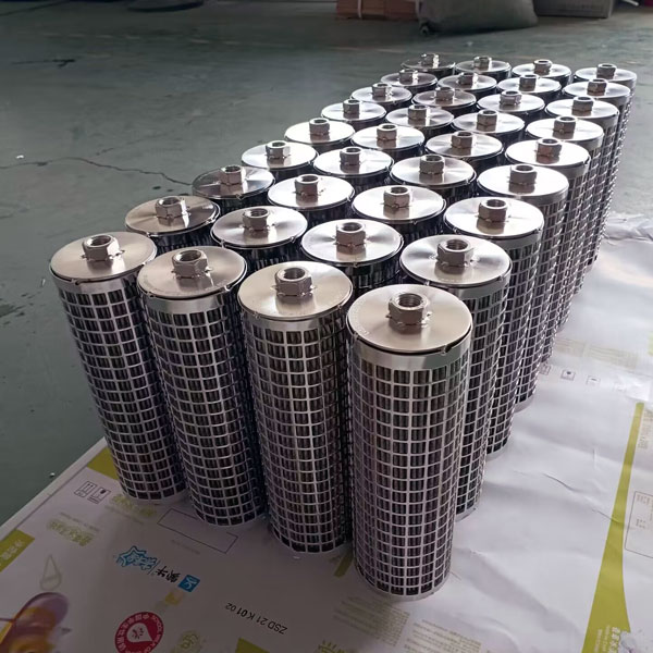 Engineered porous metal filter elements